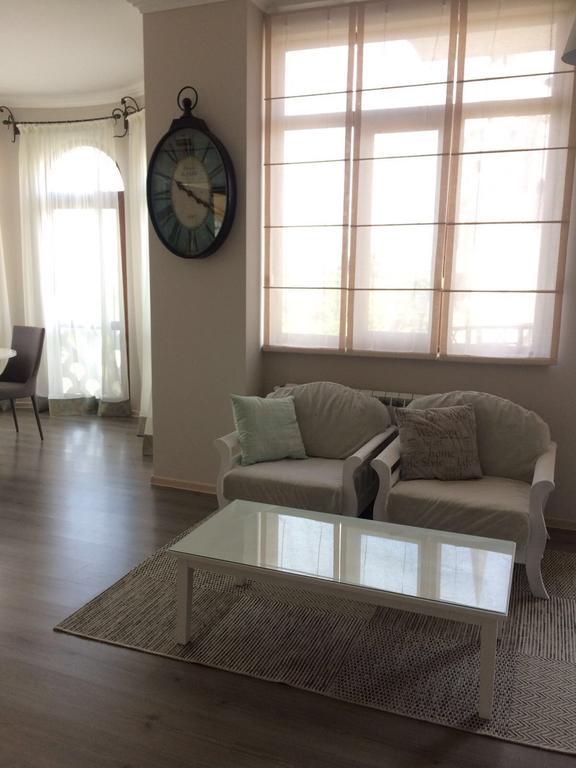 Parkview Apartment